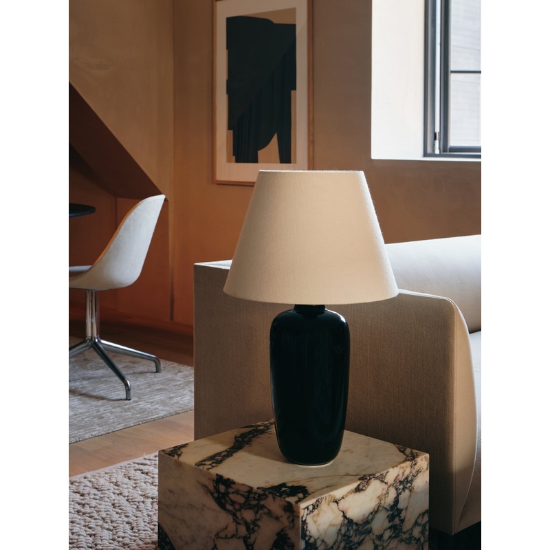 Torso Table Lamp, Black