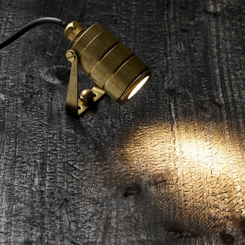 Novatrade Lighting Zapa Native Shoot Yoke Floor Spotlight