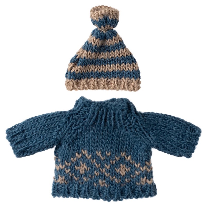 Knitted Sweater and Hat, Dad Mouse
