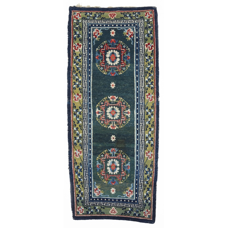 ANTIQUE TIBETAN TSENG-DHRUM 2′ 8″ x 6′ 2″ 19th C