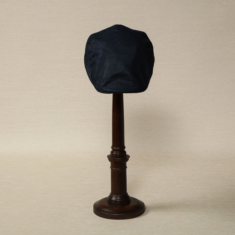 Donegal touring cap in navy linen