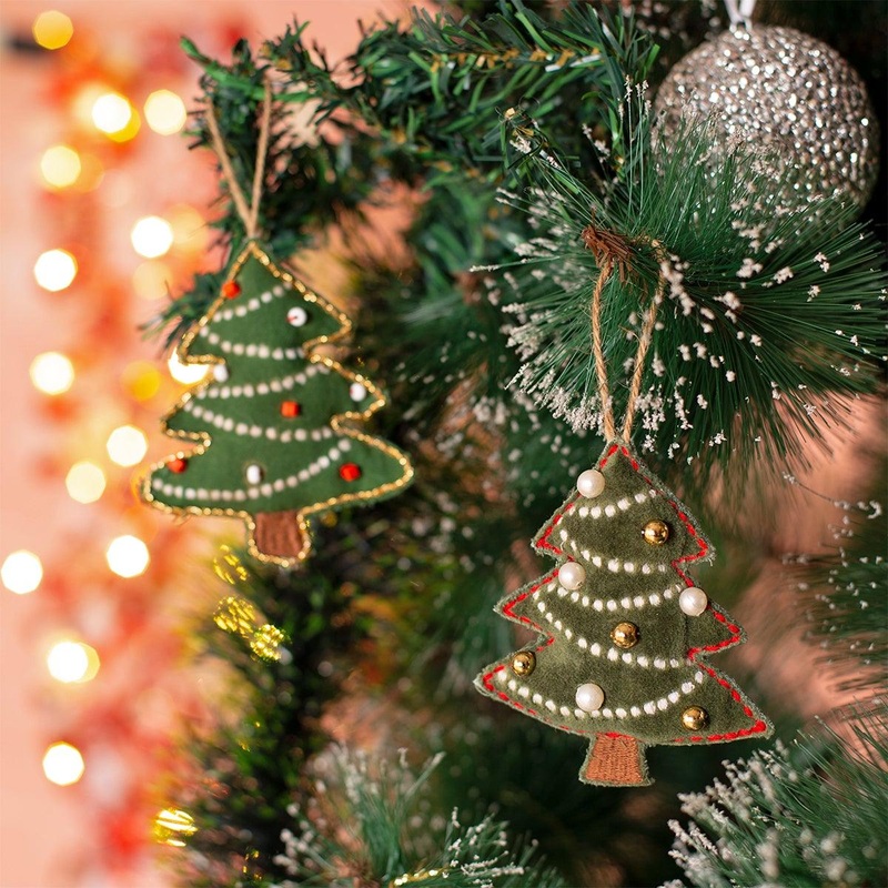 X-Mas Tree Delights  Decoration Hangings set of 2