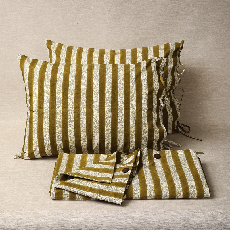Maya print bedding