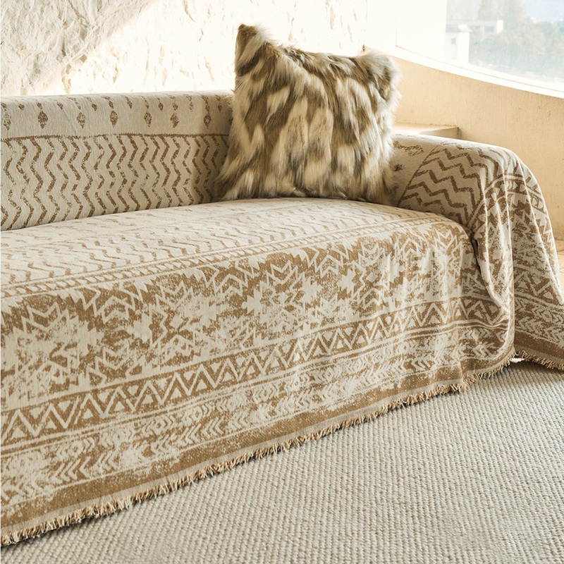 Minimalistic Desert Zigzag Pattern Multi-Purpose Couch Cover Breathable Plush Stylish Sofa Protection for a Cozy Modern Kid-Friendly Home