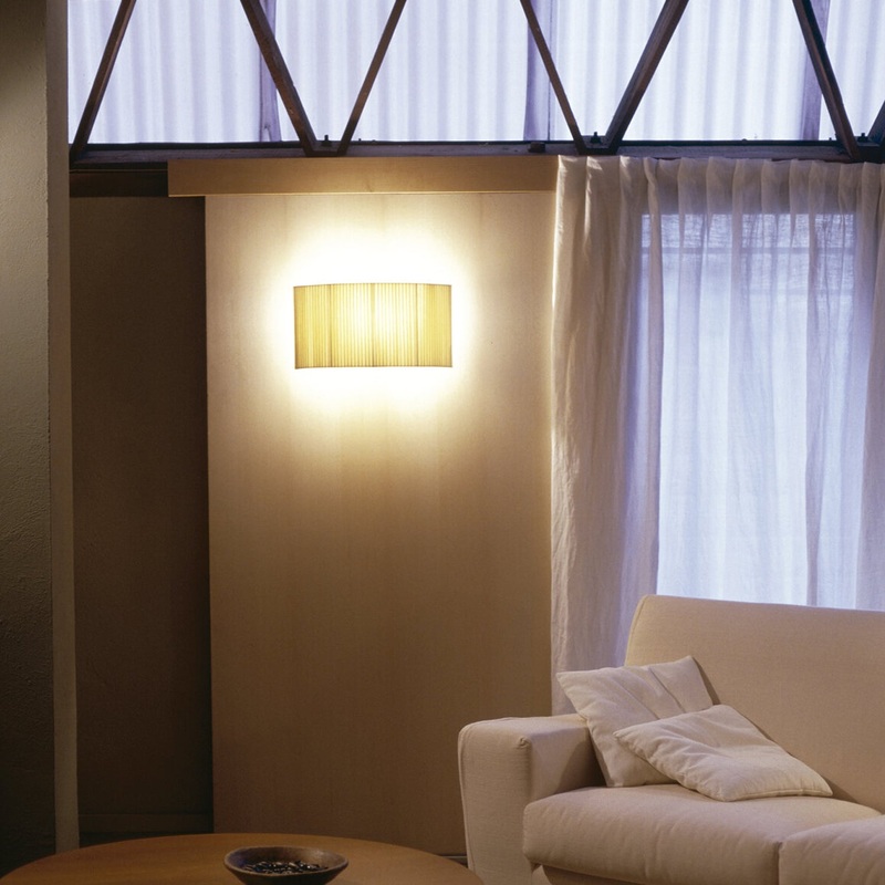 Santa & Cole Comodn Wall Lamp