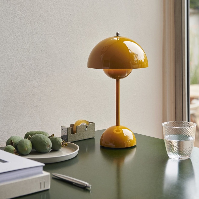 &Tradition Flowerpot VP9 Portable Table Lamp
