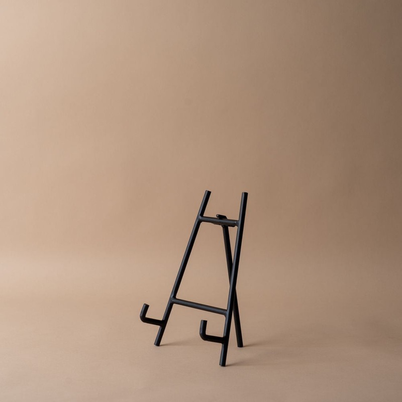 Black Iron Easel