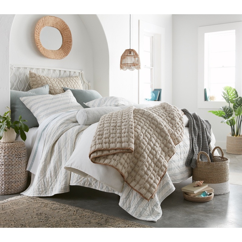 Claudia Quilt Wheat Queen