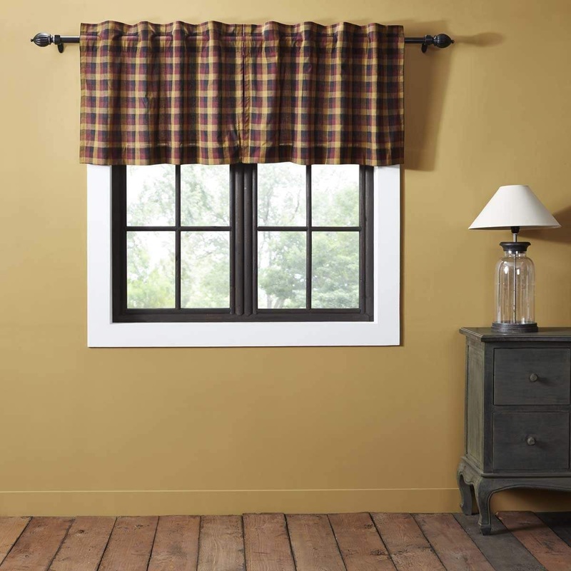 Heritage Farms Primitive Check Tier Set of 2 L24xW36