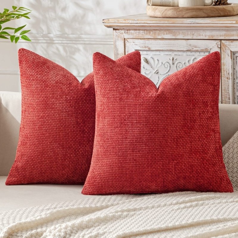 MIULEE Pack of 2 Christmas Red Decorative Pillow Covers 18×18 Inch Soft Chenille Couch Throw Pillows Farmhouse Cushion Covers for Home Decor Sofa Bedroom Living Room
