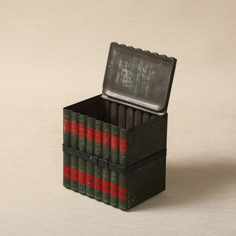 Faux books biscuit tin box in green by Huntley & Palmers c.1911