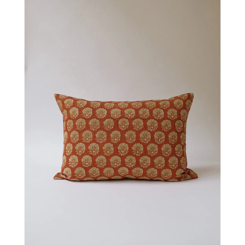 VEDA – LINEN PILLOWCASE (RUST)