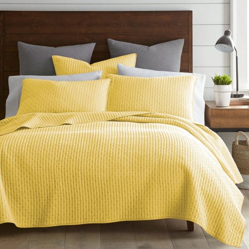Vibrant Cross Stitch 100% Cotton Quilt Set – Yellow