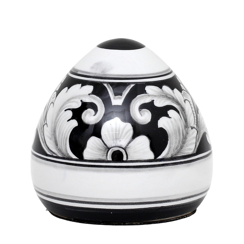 DERUTA PAPERWEIGHT: Large conic Shape Deruta Vario Nero design