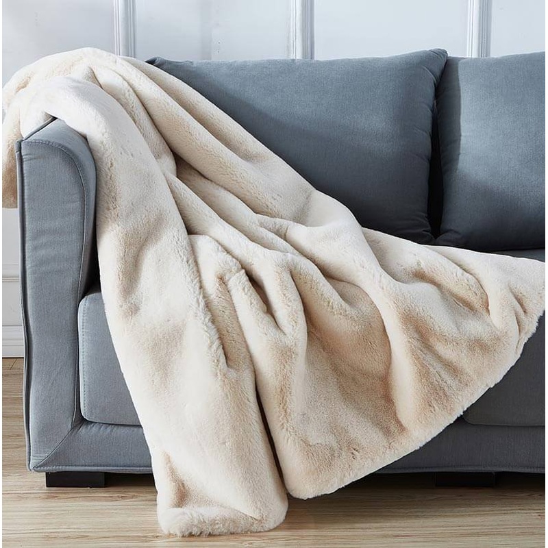 Cassilda Luxury Chinchilla Faux Fur Throw Blanket