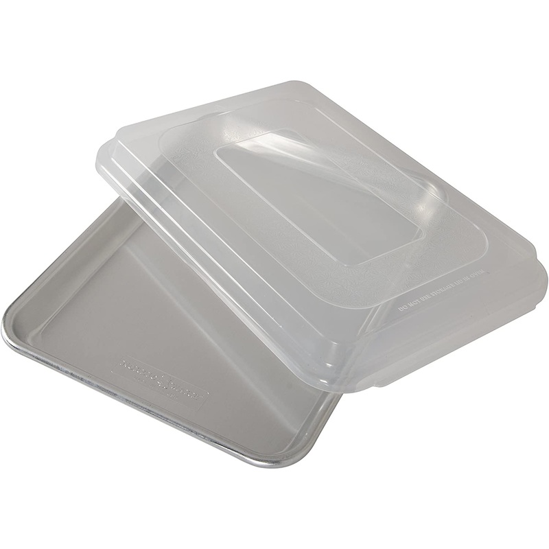 Nordic Ware Quarter Sheet, 9×13, Baking Sheet w/ Lid